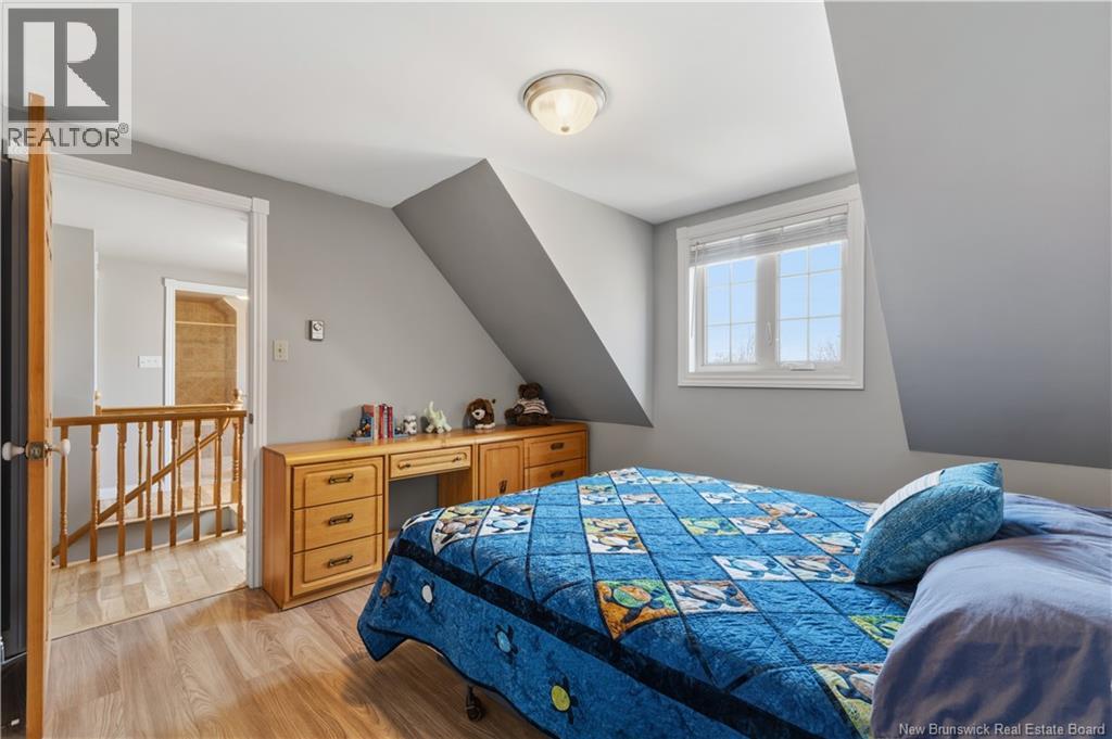 12 Thaddee Street Property Photo 37