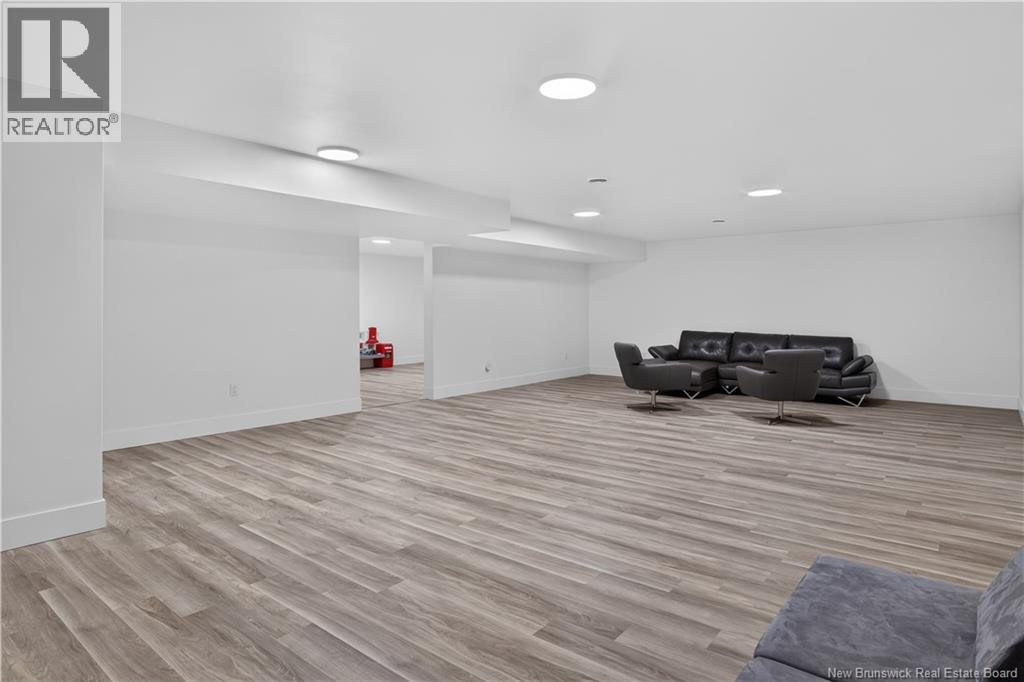 22 Carlingford Drive Property Photo 42