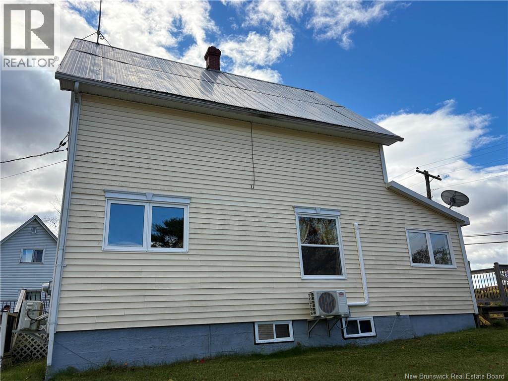 15 Underhill Street Property Photo 4