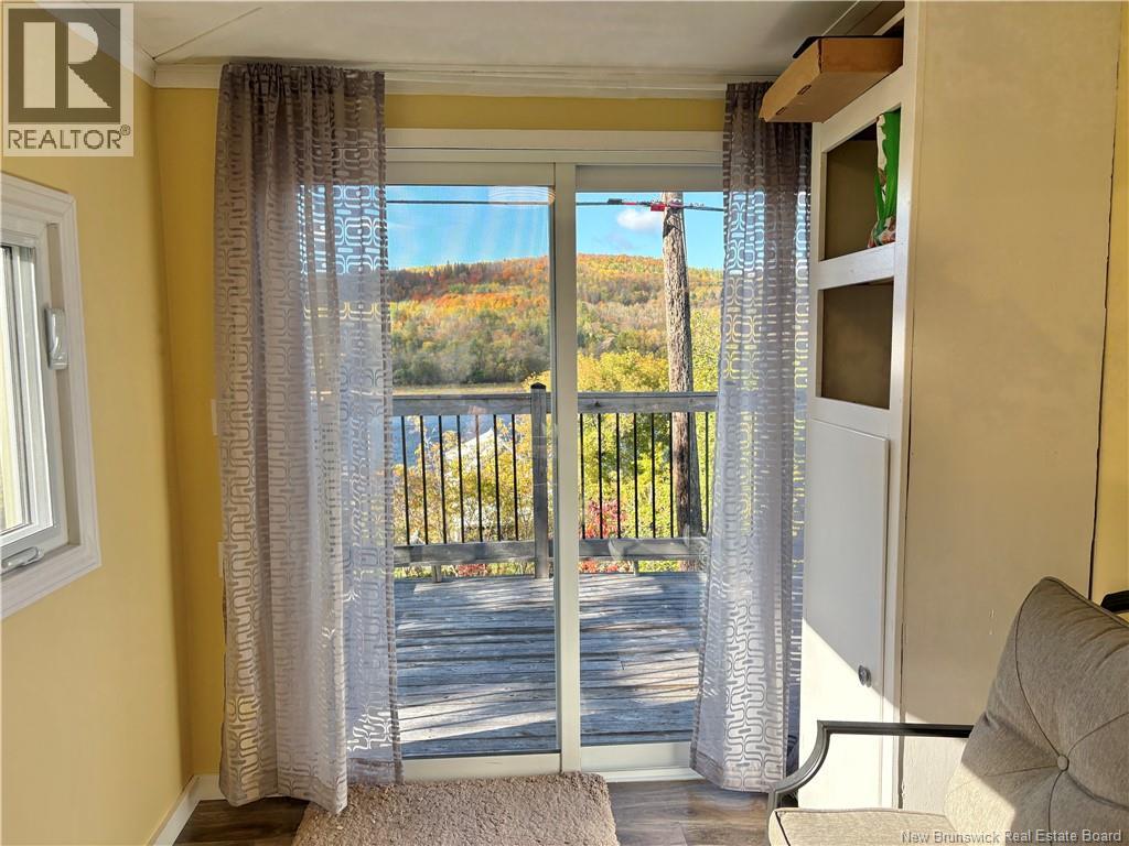 15 Underhill Street Property Photo 9