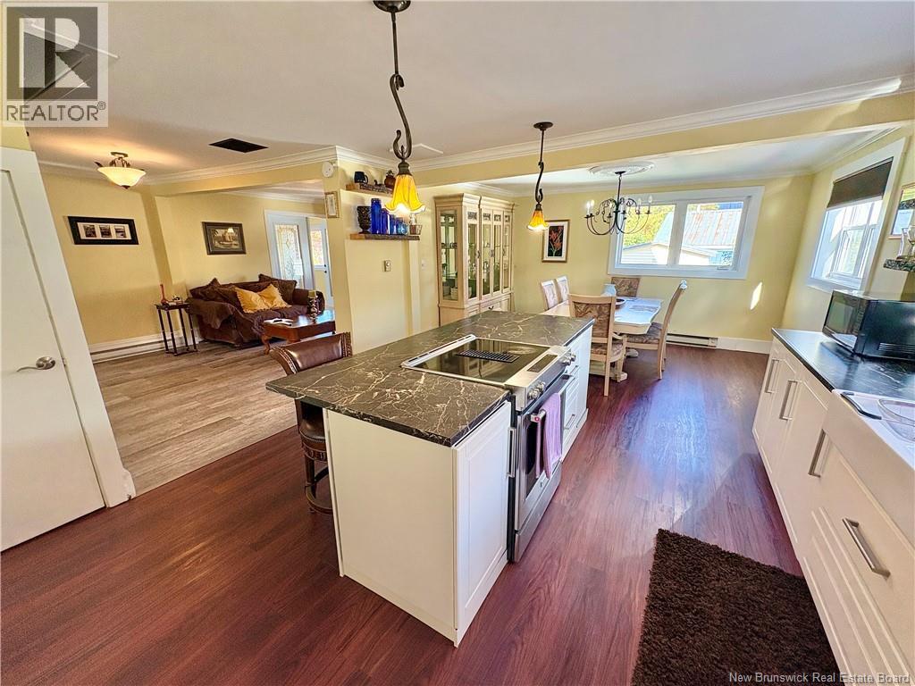 15 Underhill Street Property Photo 11