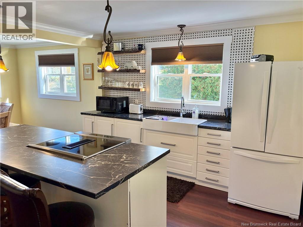 15 Underhill Street Property Photo 12