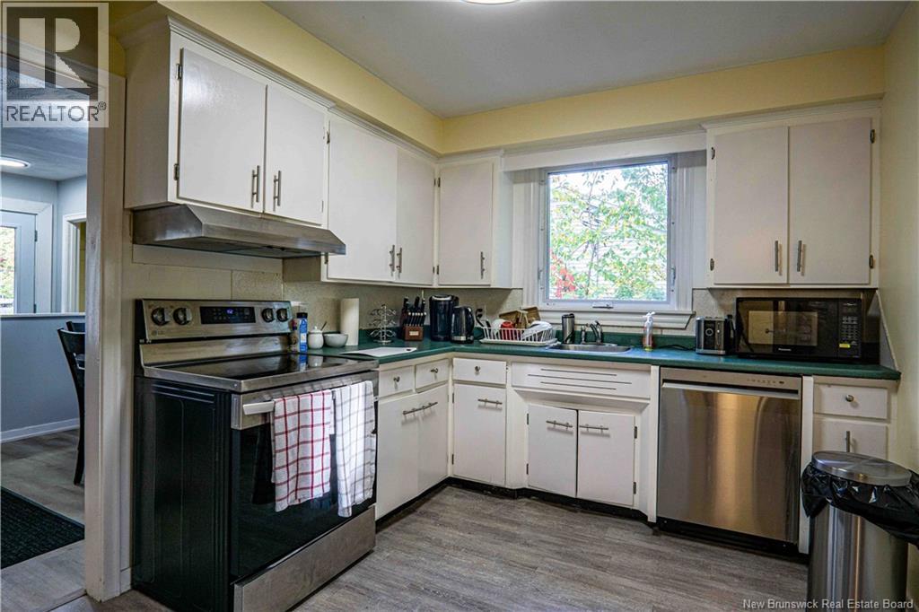 40 Hillcourt Drive Property Photo 11