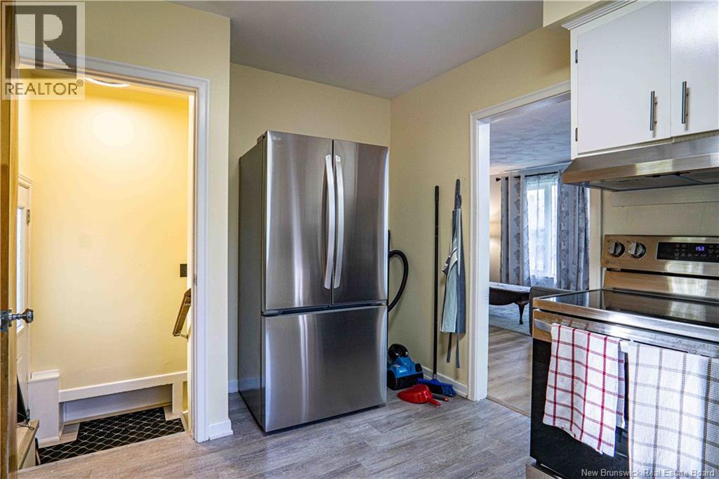 40 Hillcourt Drive Property Photo 12