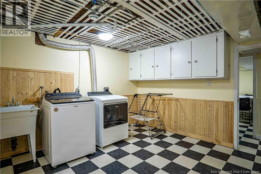40 Hillcourt Drive Property Photo 27