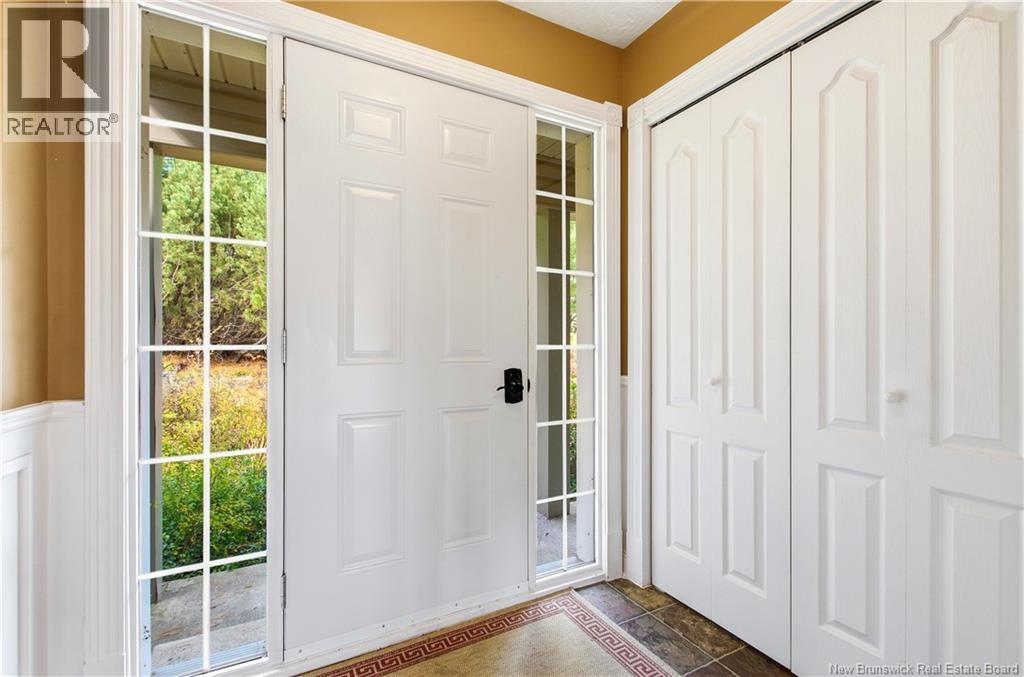 18 Hillview Street Property Photo 2