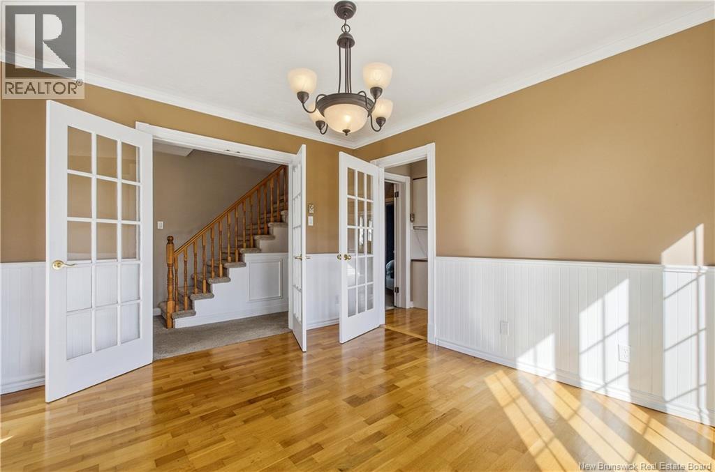 18 Hillview Street Property Photo 8