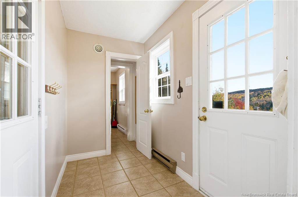 18 Hillview Street Property Photo 13