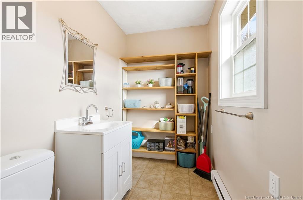 18 Hillview Street Property Photo 14