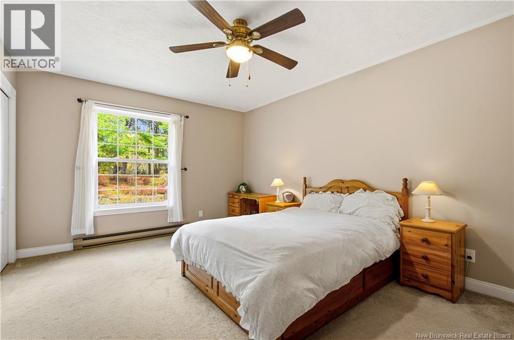 18 Hillview Street Property Photo 17