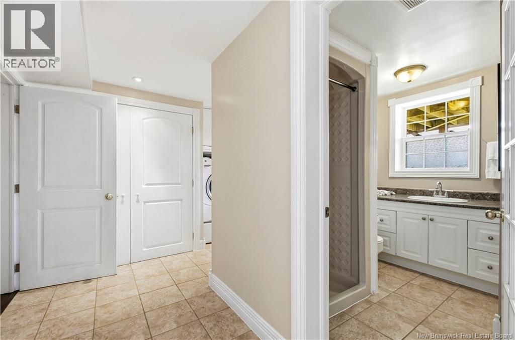 18 Hillview Street Property Photo 29