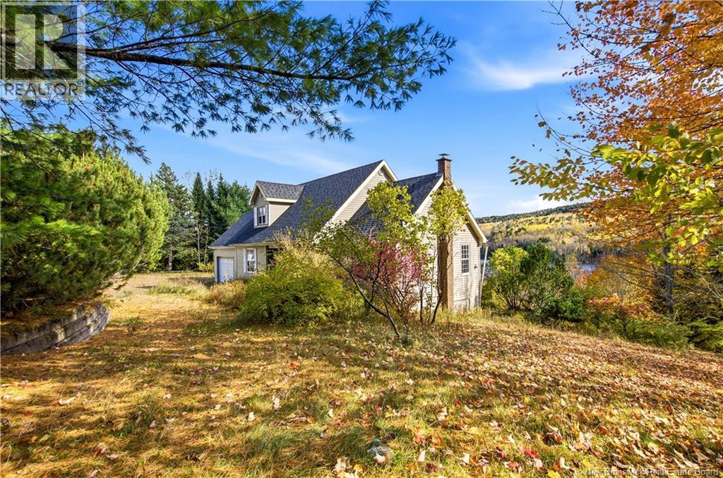 18 Hillview Street Property Photo 42