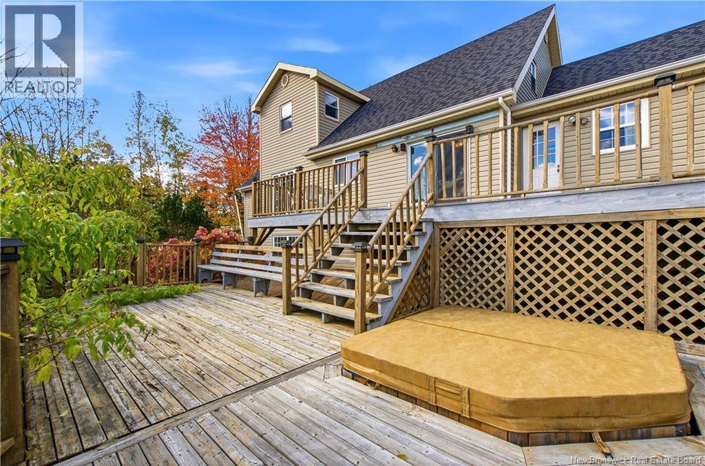 18 Hillview Street Property Photo 48