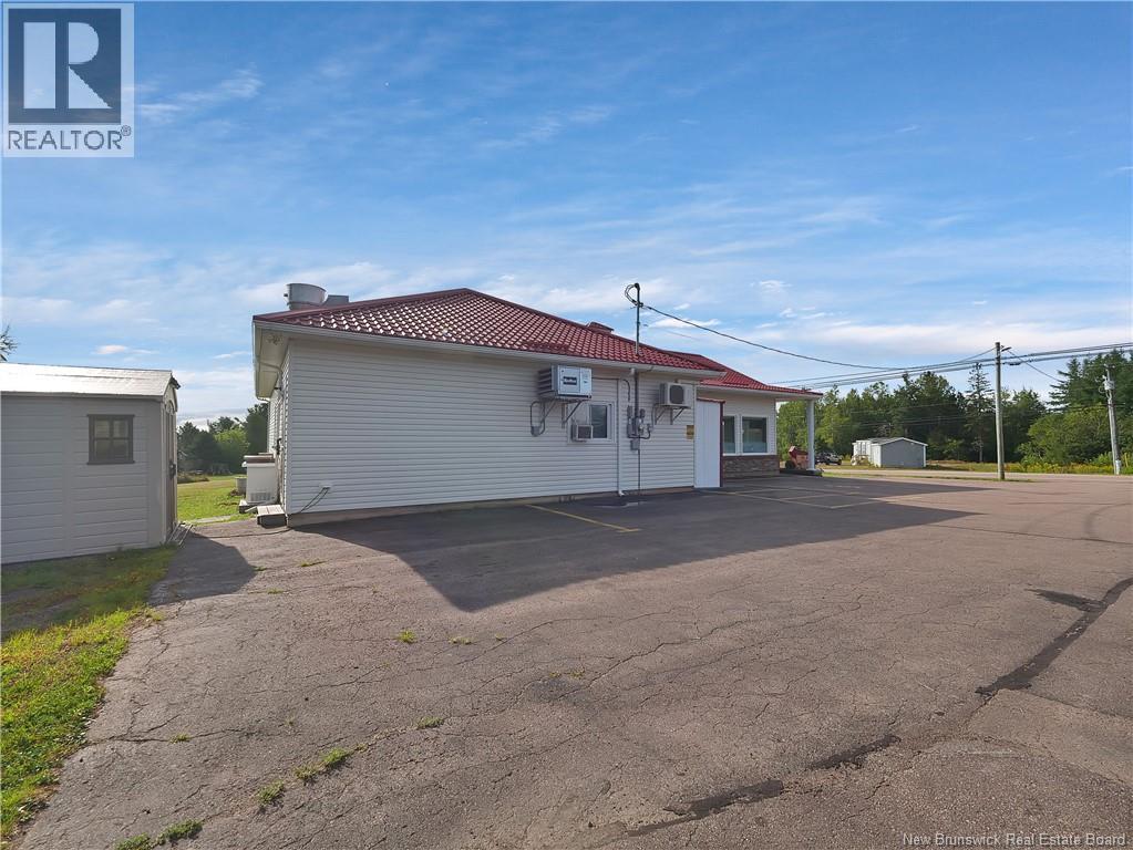 278 La Vallée Route Property Photo 4