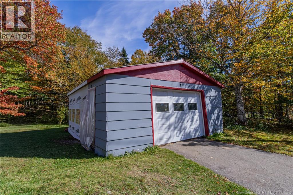 10 Birch Lane Property Photo 15