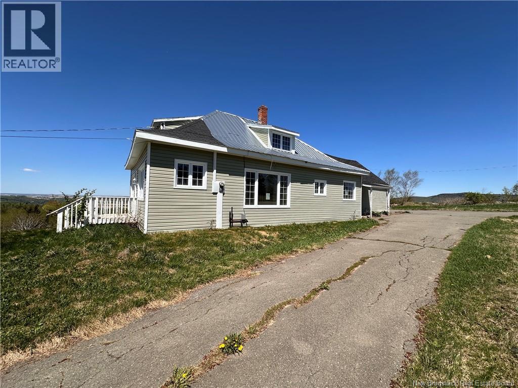 233 Hilldale Road Property Photo 3