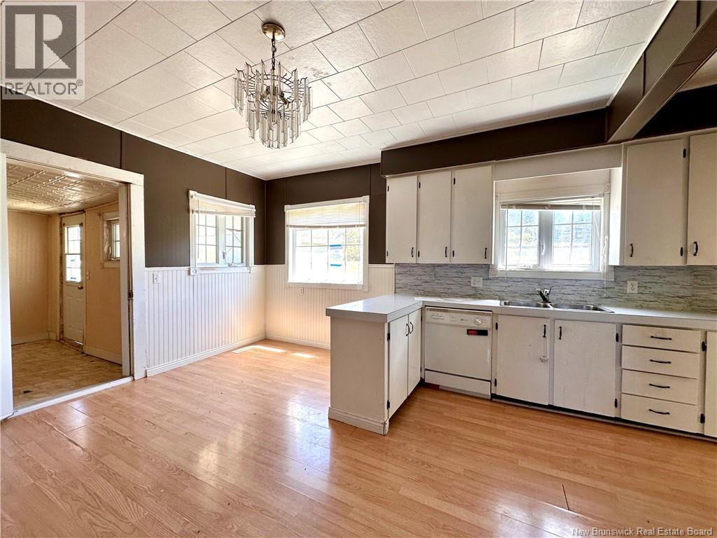233 Hilldale Road Property Photo 5