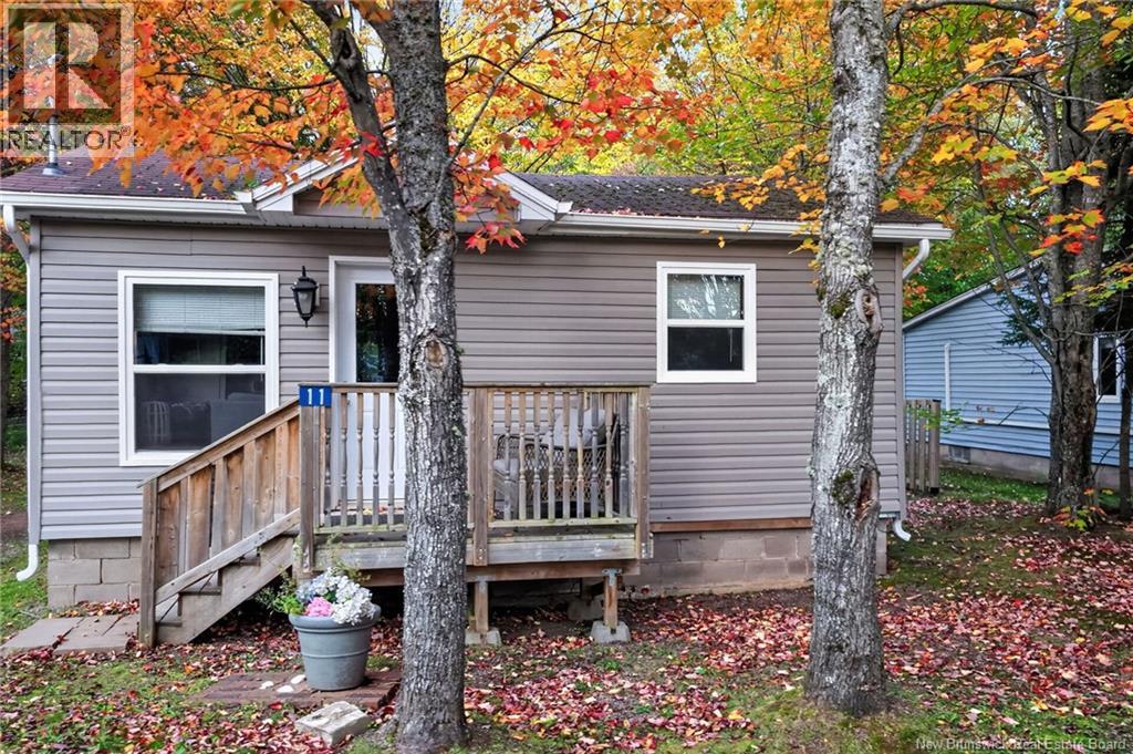 11 Redwood Avenue Property Photo 1