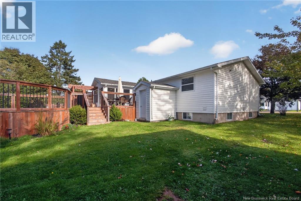 21 Champlain Property Photo 4