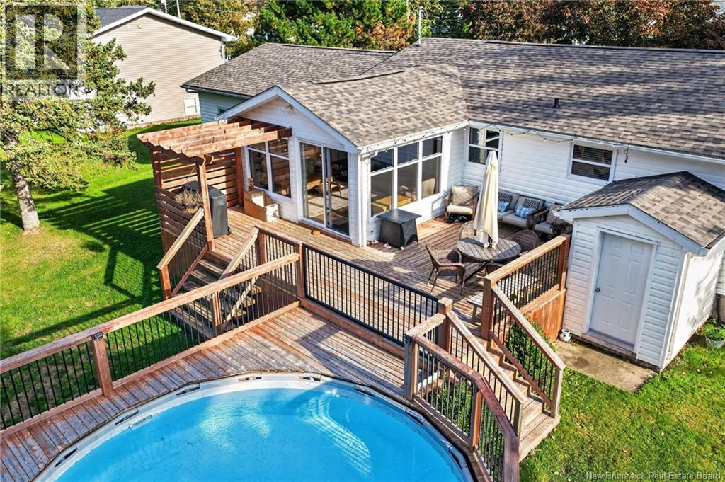 21 Champlain Property Photo 7