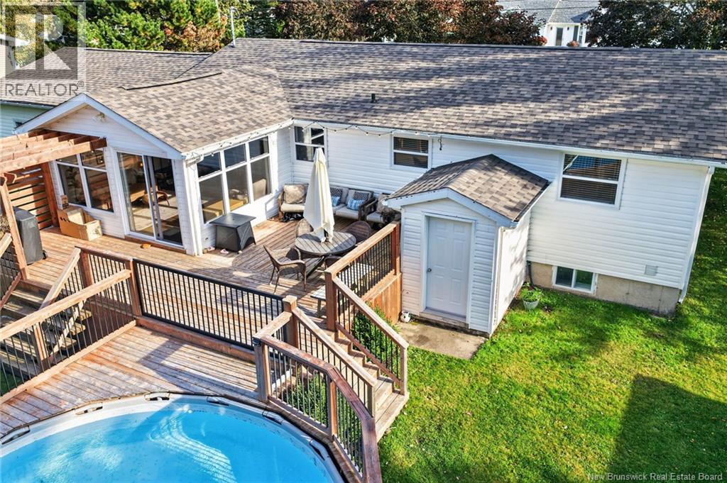21 Champlain Property Photo 8