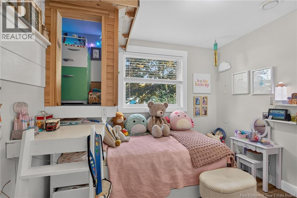 21 Champlain Property Photo 19