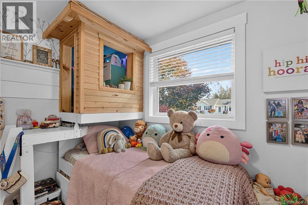 21 Champlain Property Photo 20