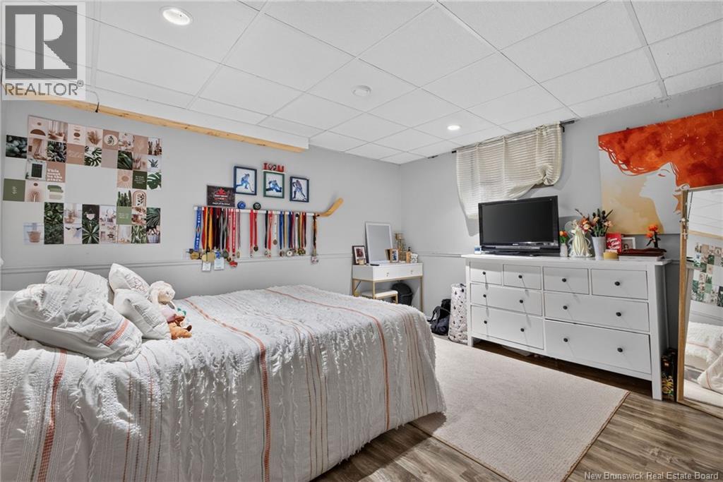 21 Champlain Property Photo 40