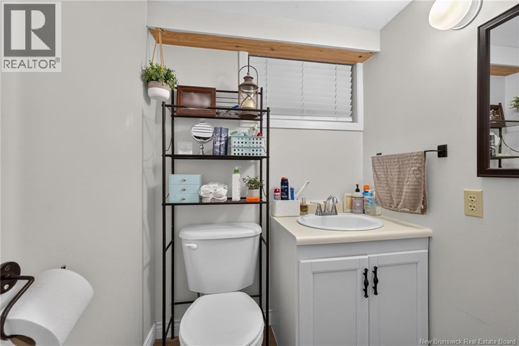 21 Champlain Property Photo 45
