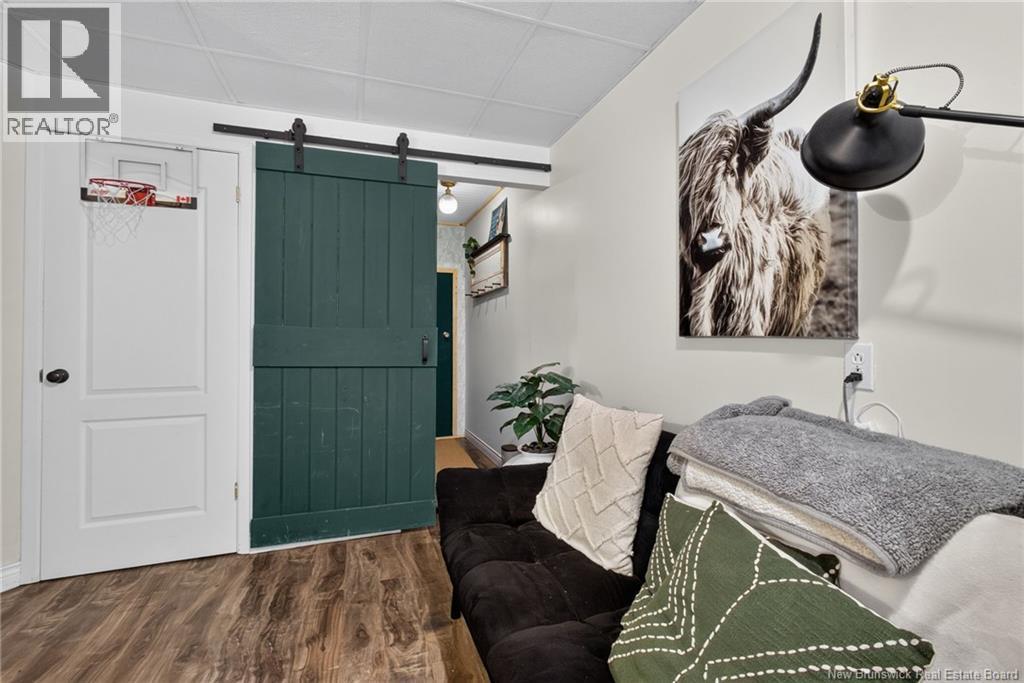 21 Champlain Property Photo 46