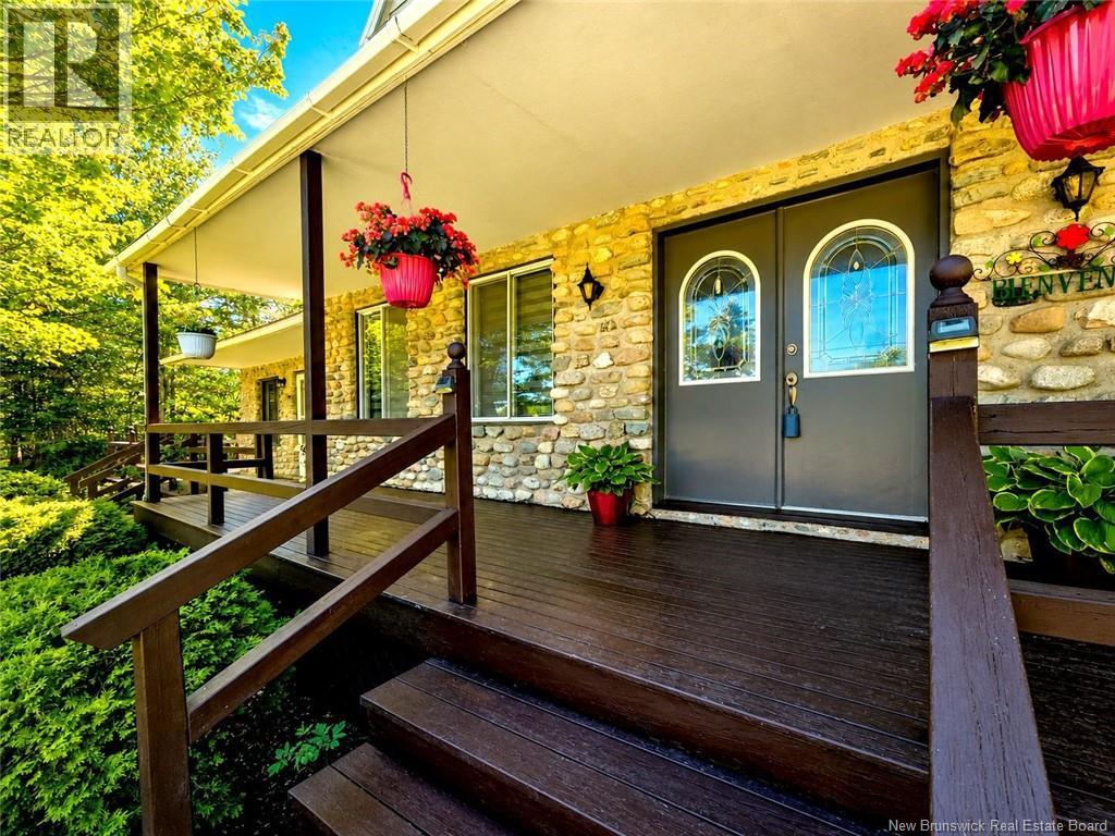 53 Hector Property Photo 2