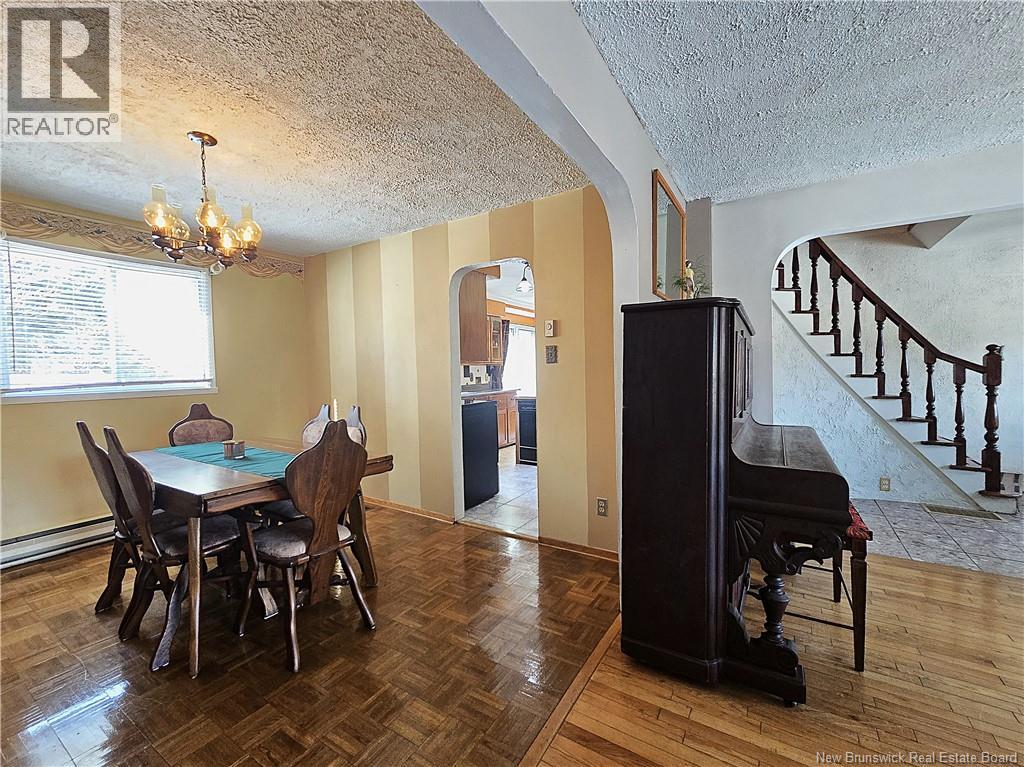 53 Hector Property Photo 5