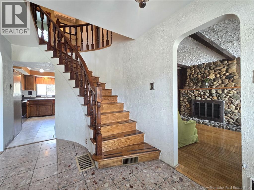 53 Hector Property Photo 6