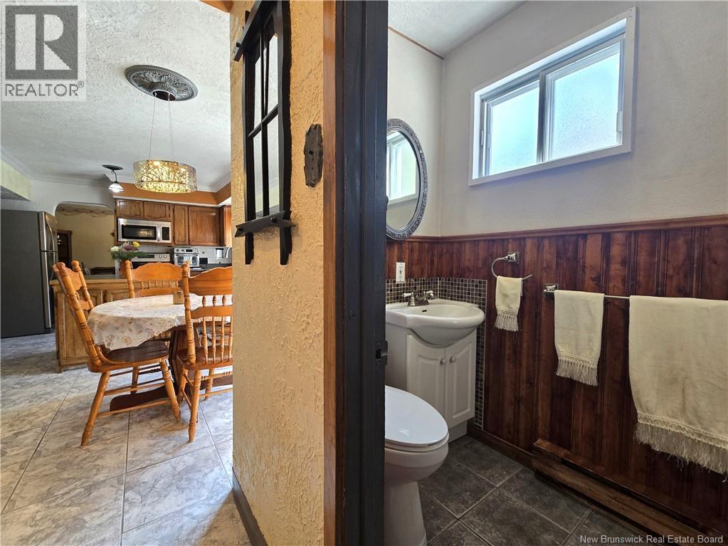 53 Hector Property Photo 12