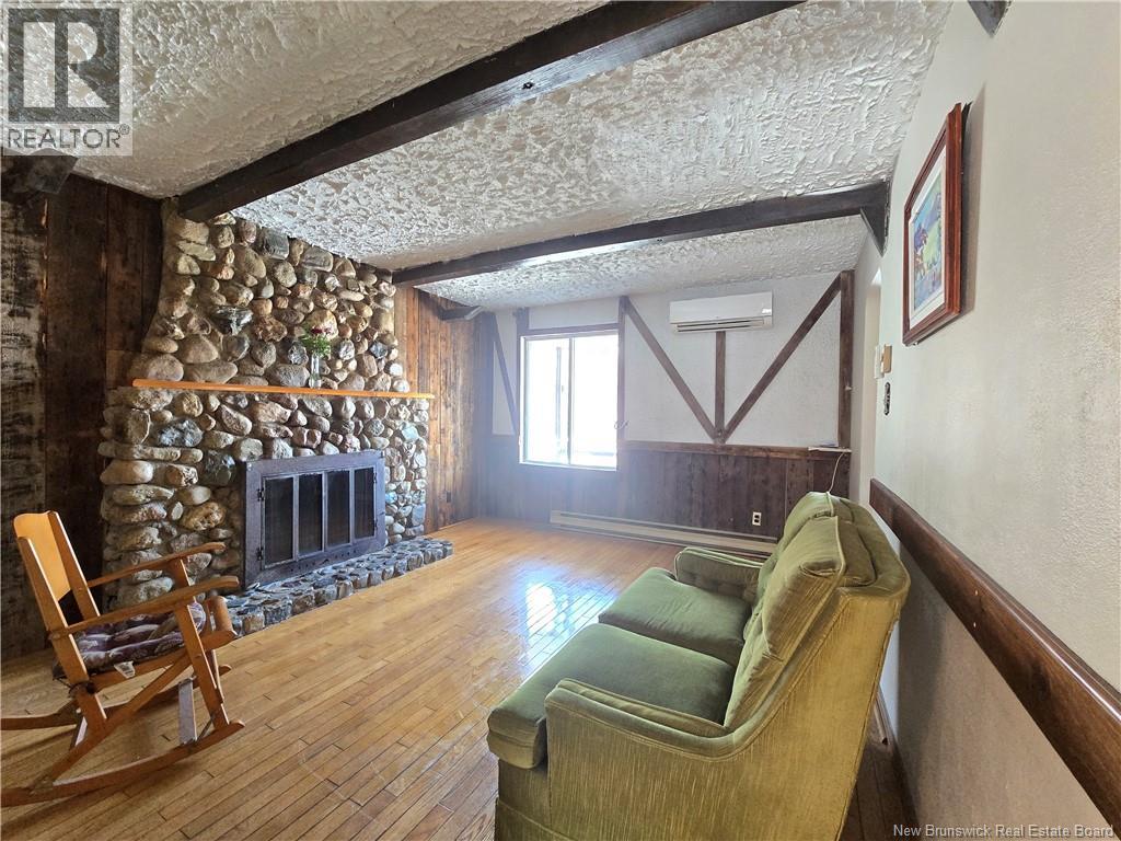 53 Hector Property Photo 21