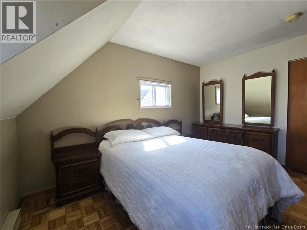 53 Hector Property Photo 27