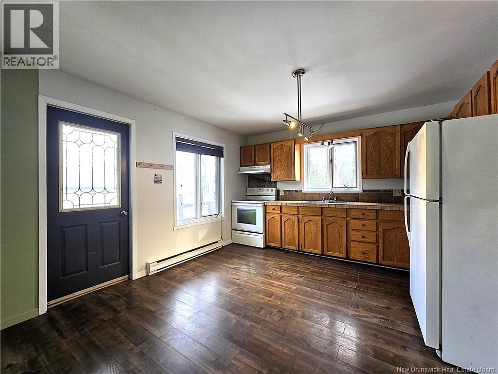 53 Hector Property Photo 42