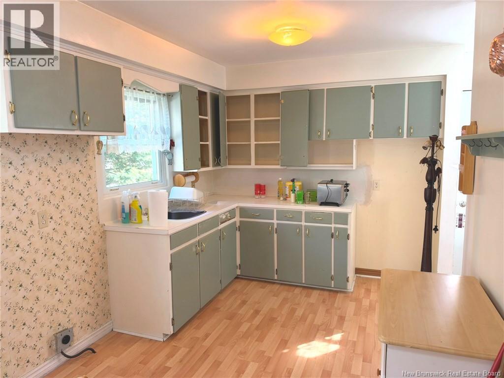 107 Kenmore Drive Property Photo 3