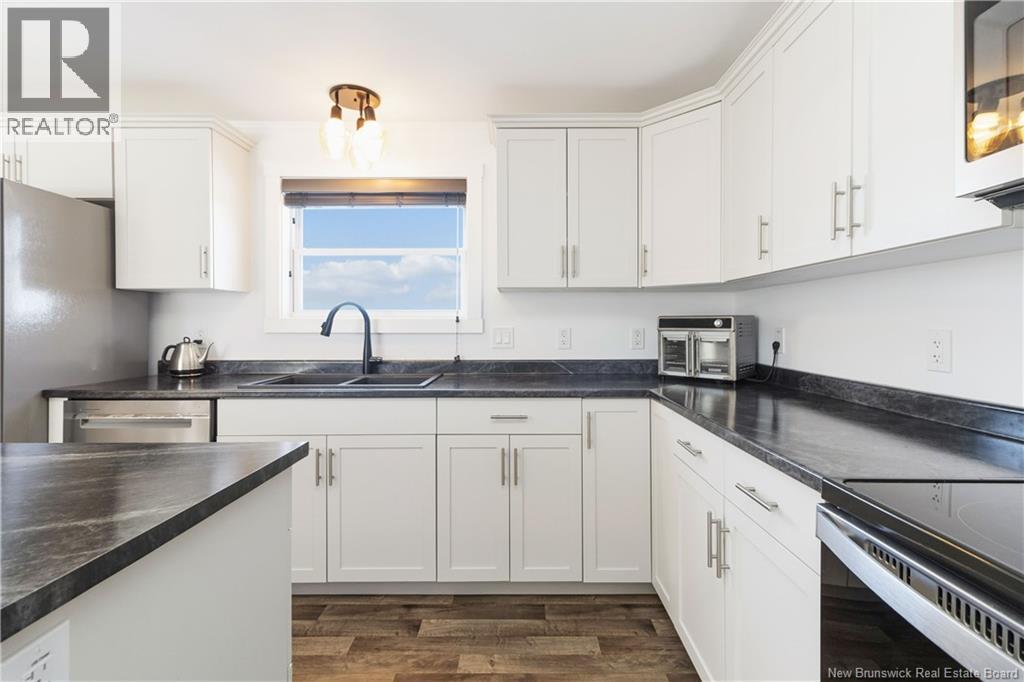 61 Moss Lane Property Photo 8