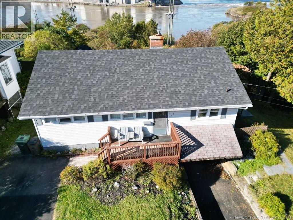 44 Fallsview Avenue Property Photo 2
