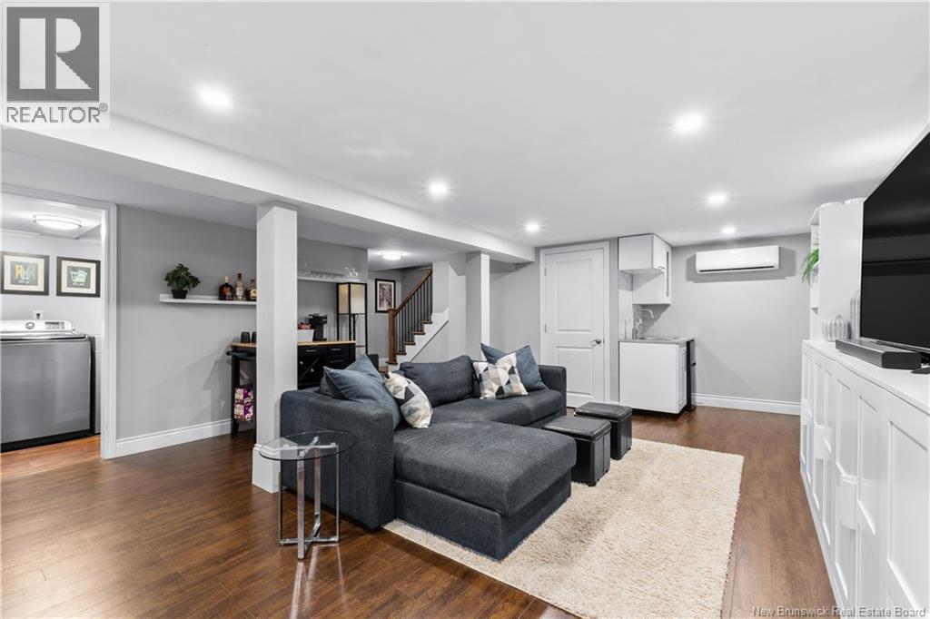35 Lindsay Street Property Photo 23