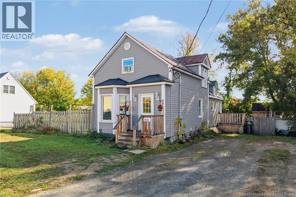 272 Hughes Street Property Photo 3