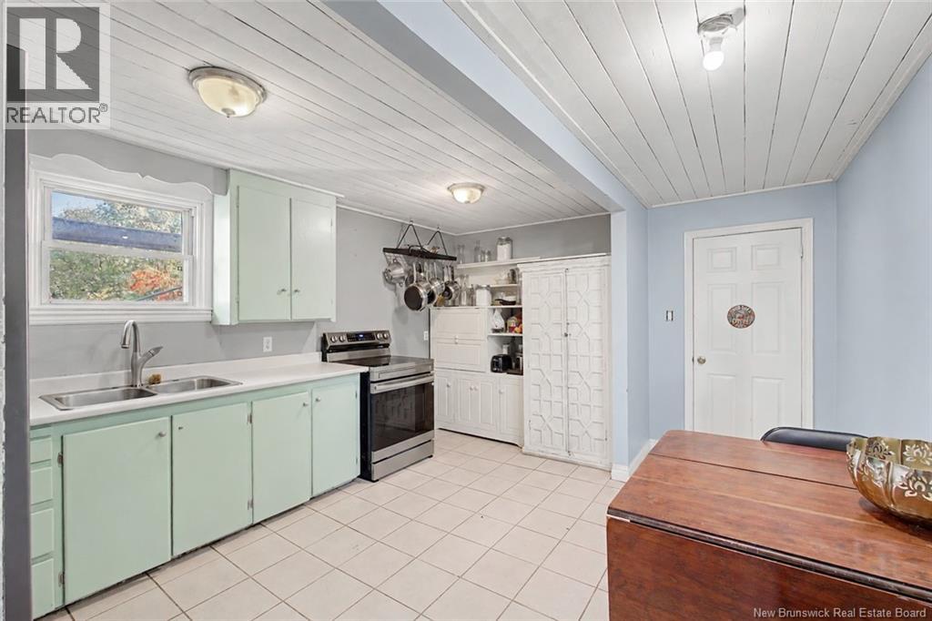 272 Hughes Street Property Photo 18