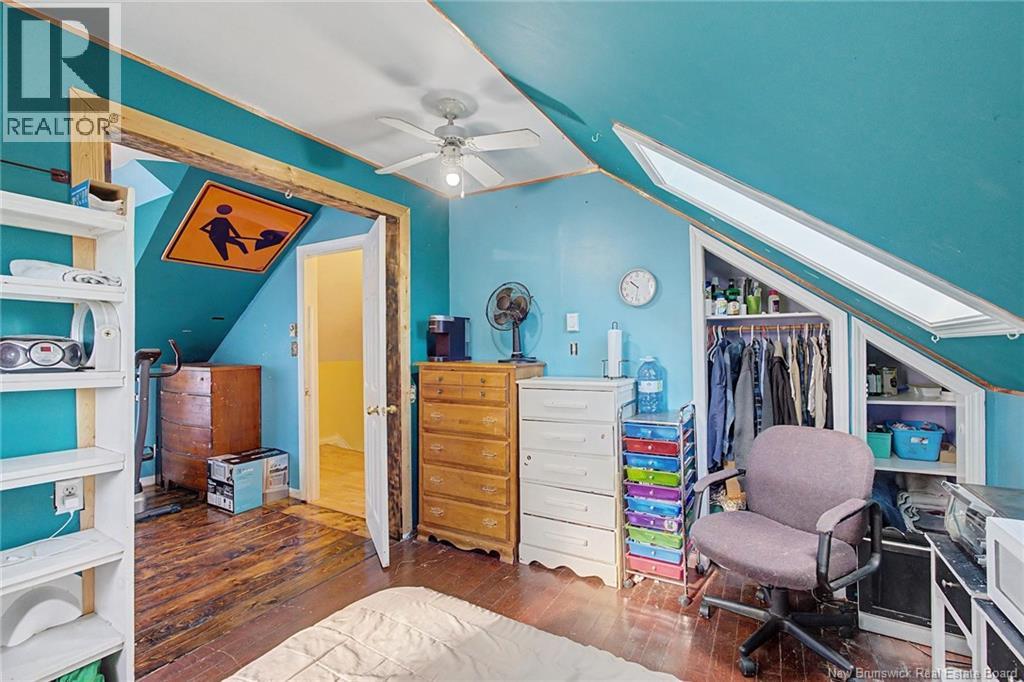 272 Hughes Street Property Photo 30