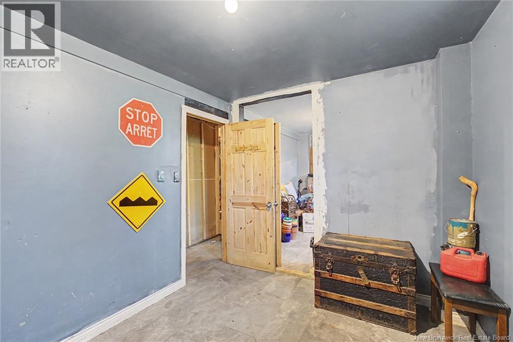 272 Hughes Street Property Photo 36