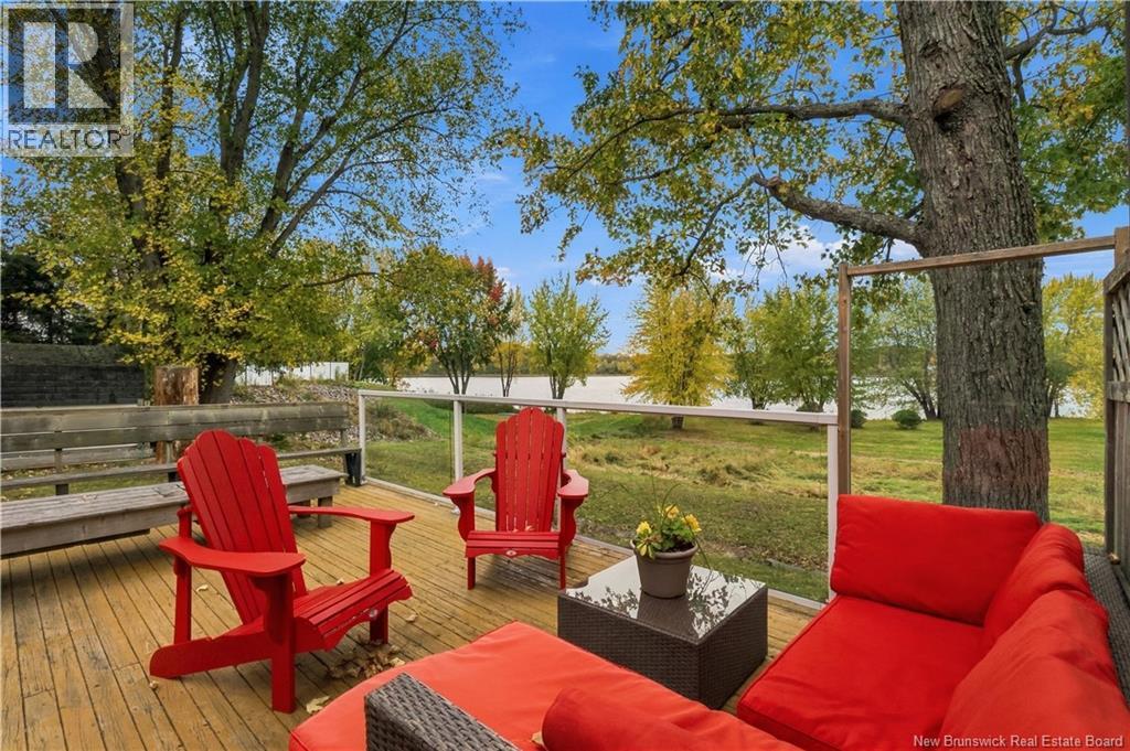 91 Ross Terrace Property Photo 3