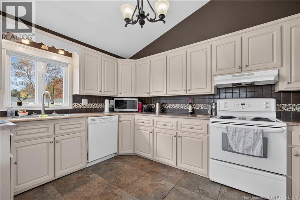 800 Haut-saint-antoine Road Property Photo 14
