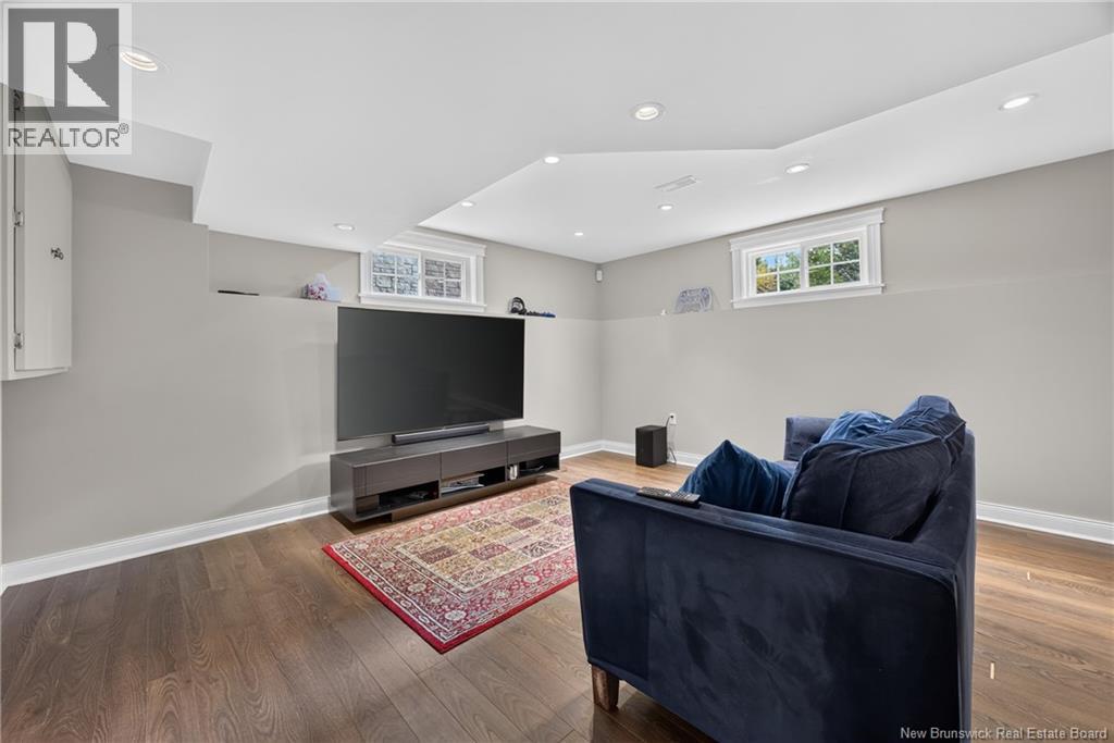 122 Summerhill Row Property Photo 33
