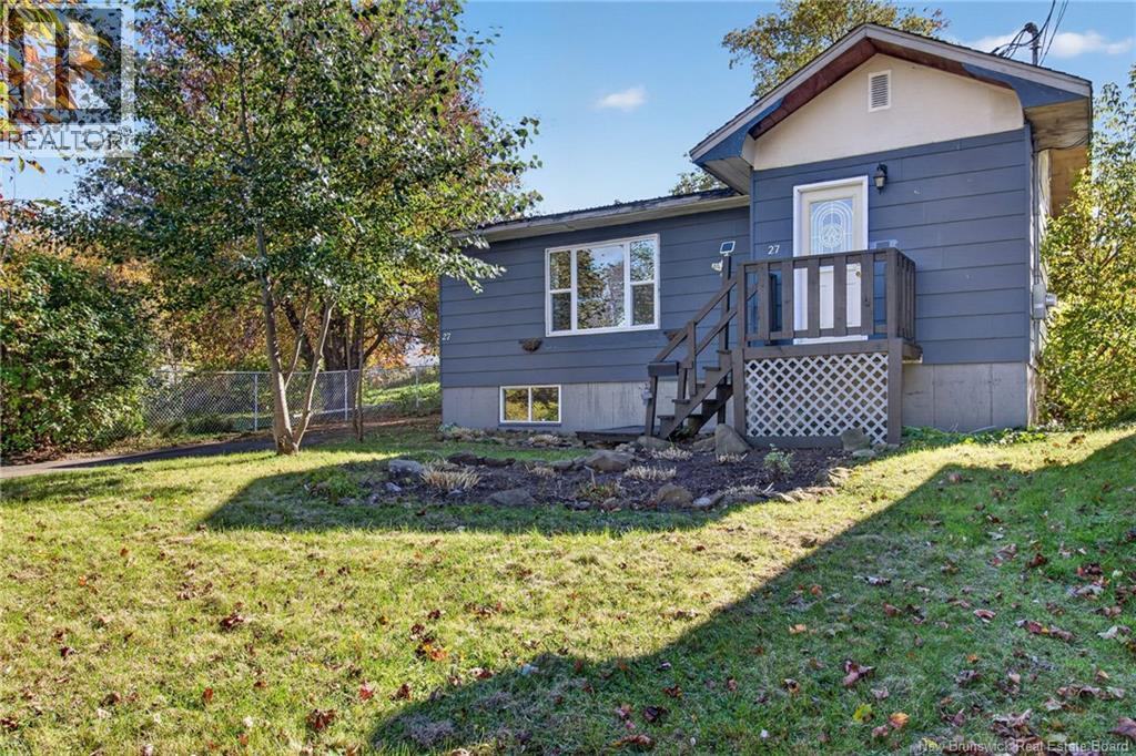 27 Budd Lane Property Photo 2
