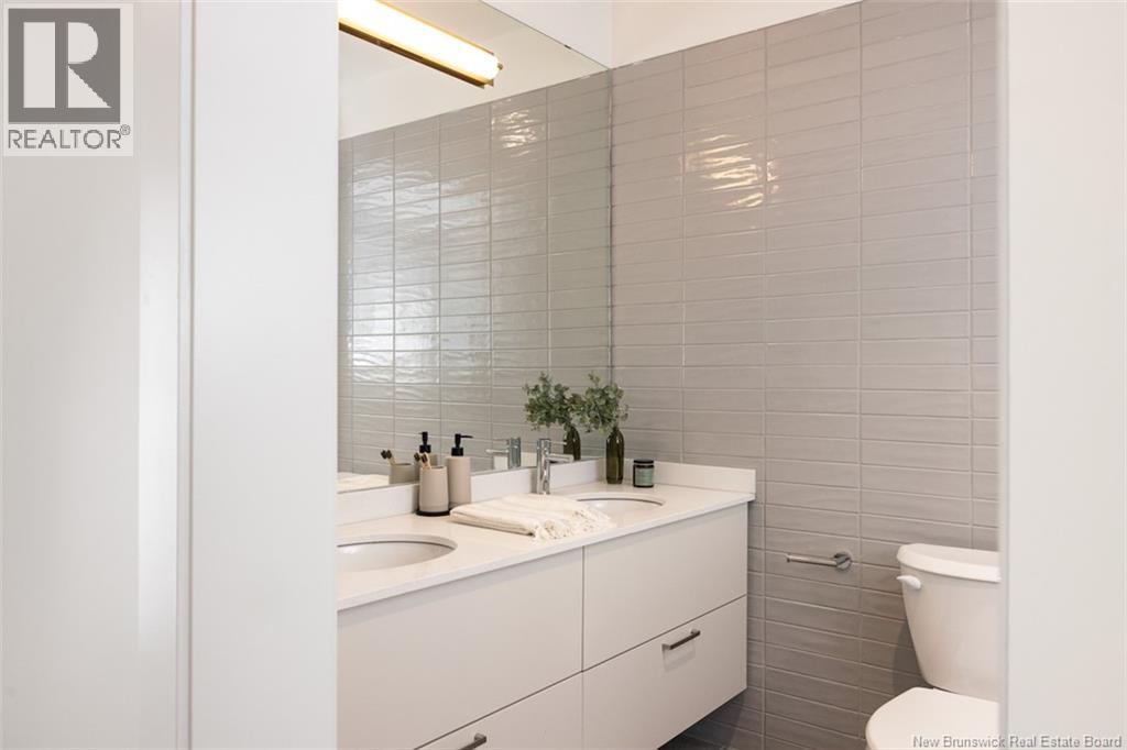 35 Water Street Suite B Property Photo 18